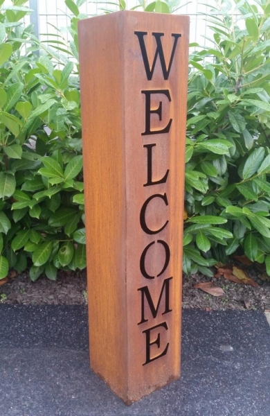 Edelrost Säule " WELCOME " 1000mm